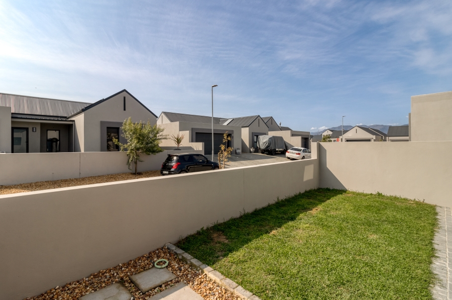 3 Bedroom Property for Sale in Aan de Wijnlanden Western Cape